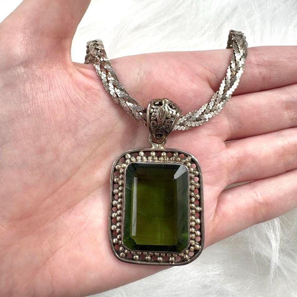 Unbranded Women's Silver and Green Jewellery